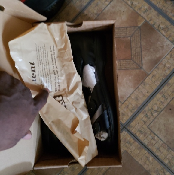 Sandles - Picture 3 of 3